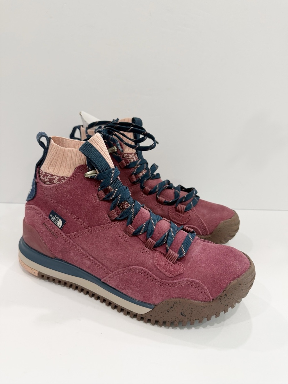 The North Face Women's Waterproof Boots Back-To-Berkeley III Textile